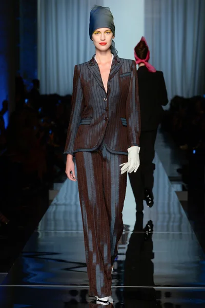 Look 2